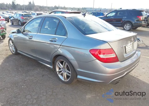 2012 Mercedes-Benz C 300 Luxury 4Matic/Sport 4Matic from USA, damaged, VIN WDDGF8BB8CR205288